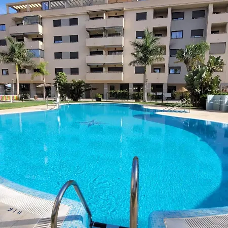 La Marina Torre Del Mar