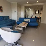 La Marina 아파트